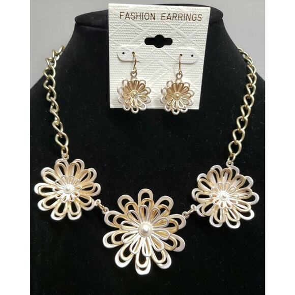 Two Tone Mixed Metals Flower Necklace Set Matte Gold and Silver Tone, w/Earrings - Picture 1 of 12